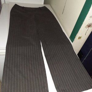 Worthington Curvy Fit Size 4 Pin Stripe Dress Pants
